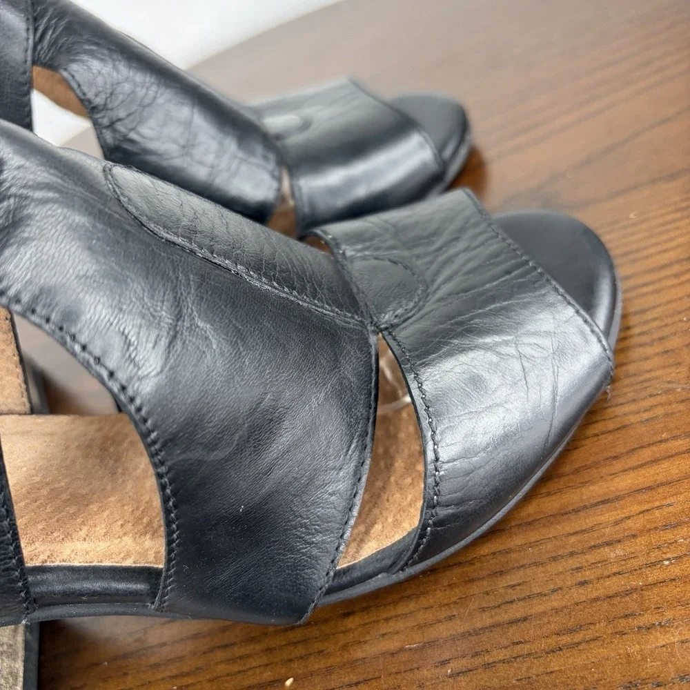 Seychelles Sandals Women's 7.5 Black Leather Strappy Block Heels Peep Toe Buckle